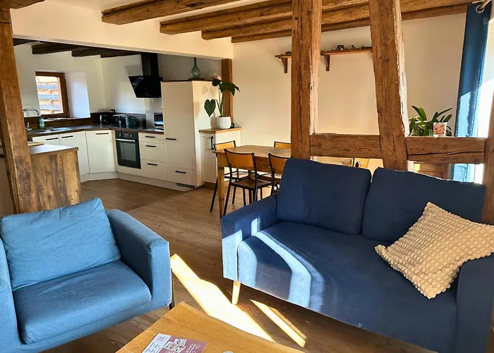 La P\'Tite Maison